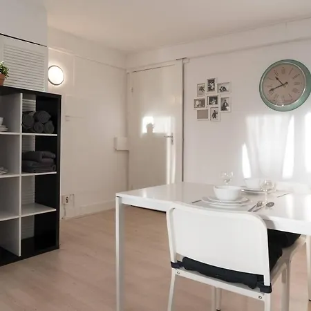 Black & White Studio Lejlighed